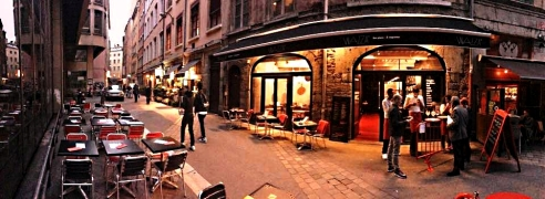 Terrasse du bar à Pizza Wazza à Lyon 1er Opéra